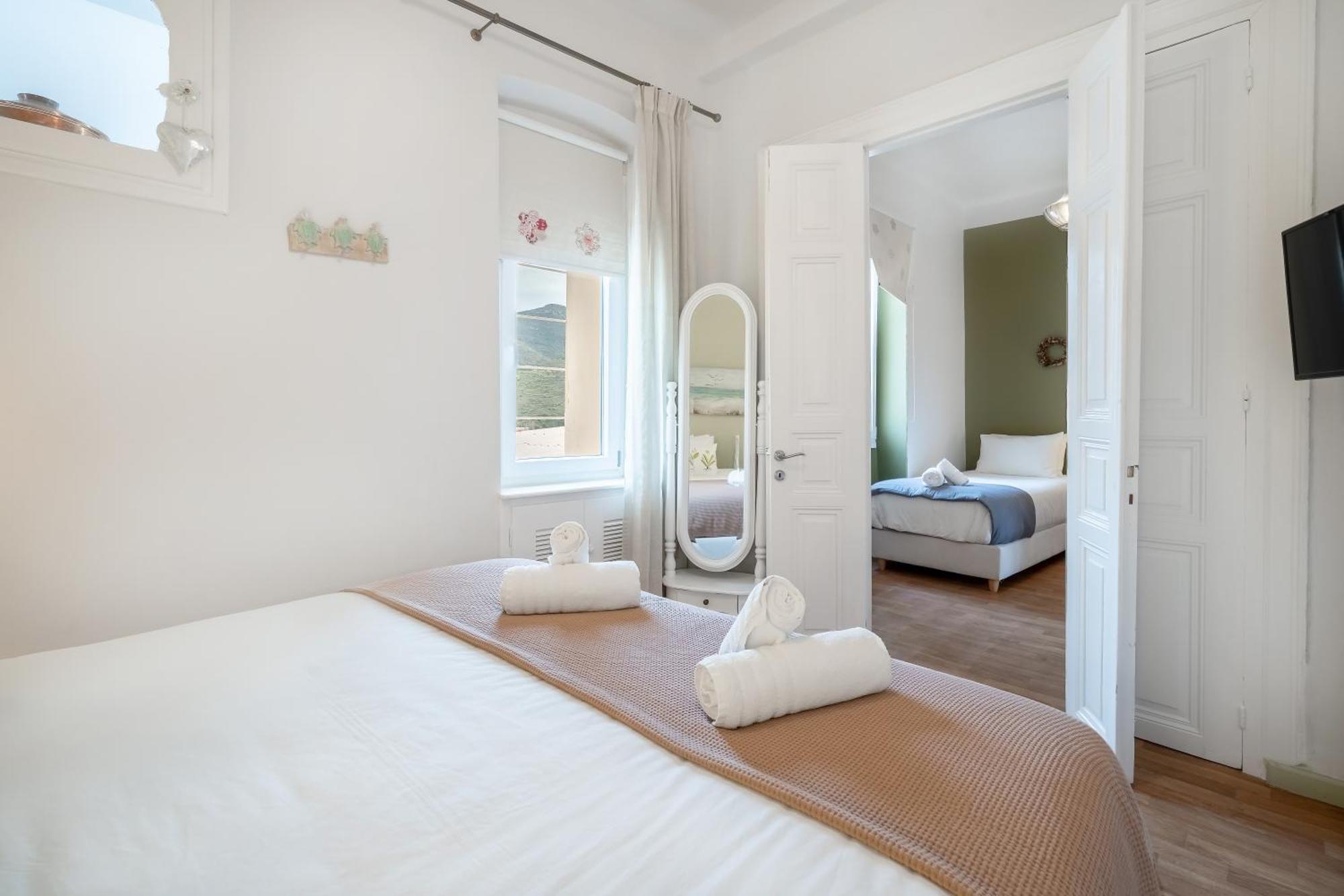 Castel Abaso Boutique Apartments By Explore Andros 外观 照片